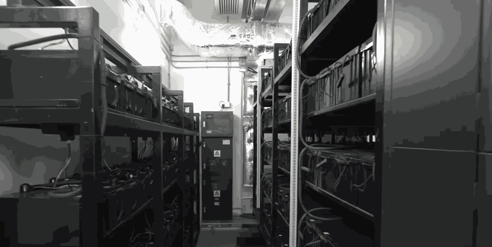 Battery rack supporting resilient low-carbon infrastructure