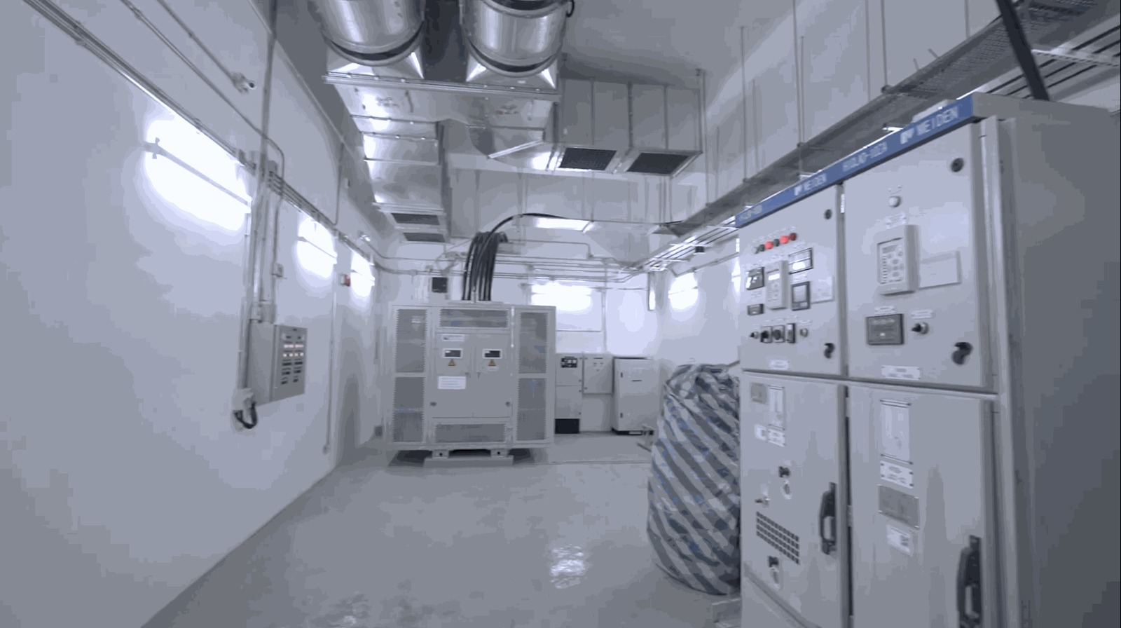 Electrical room supporting private cloud infrastructure