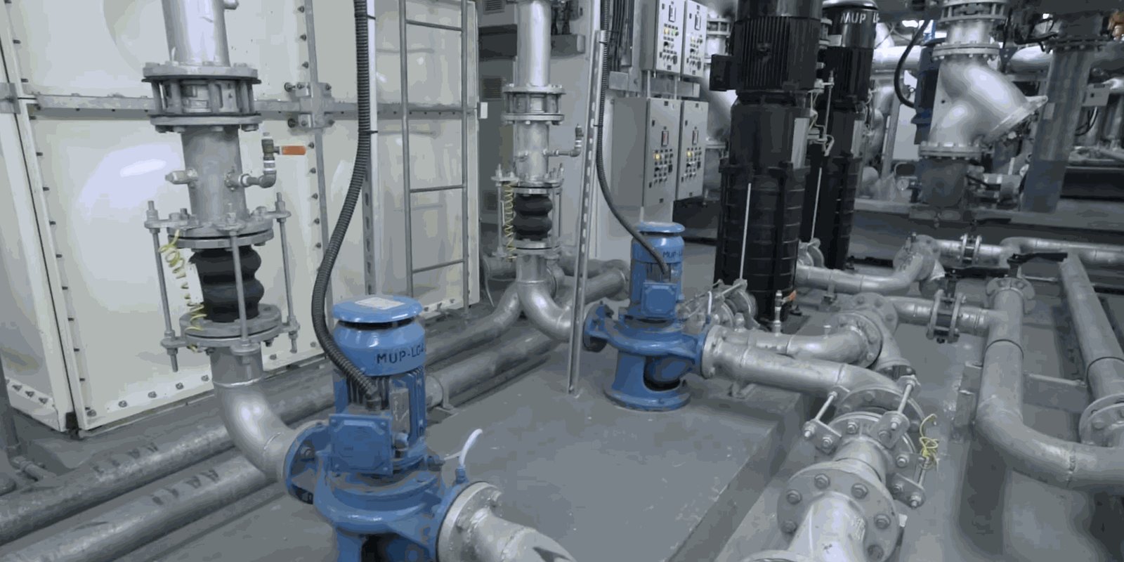 Chilled water pump supporting cooling circulation