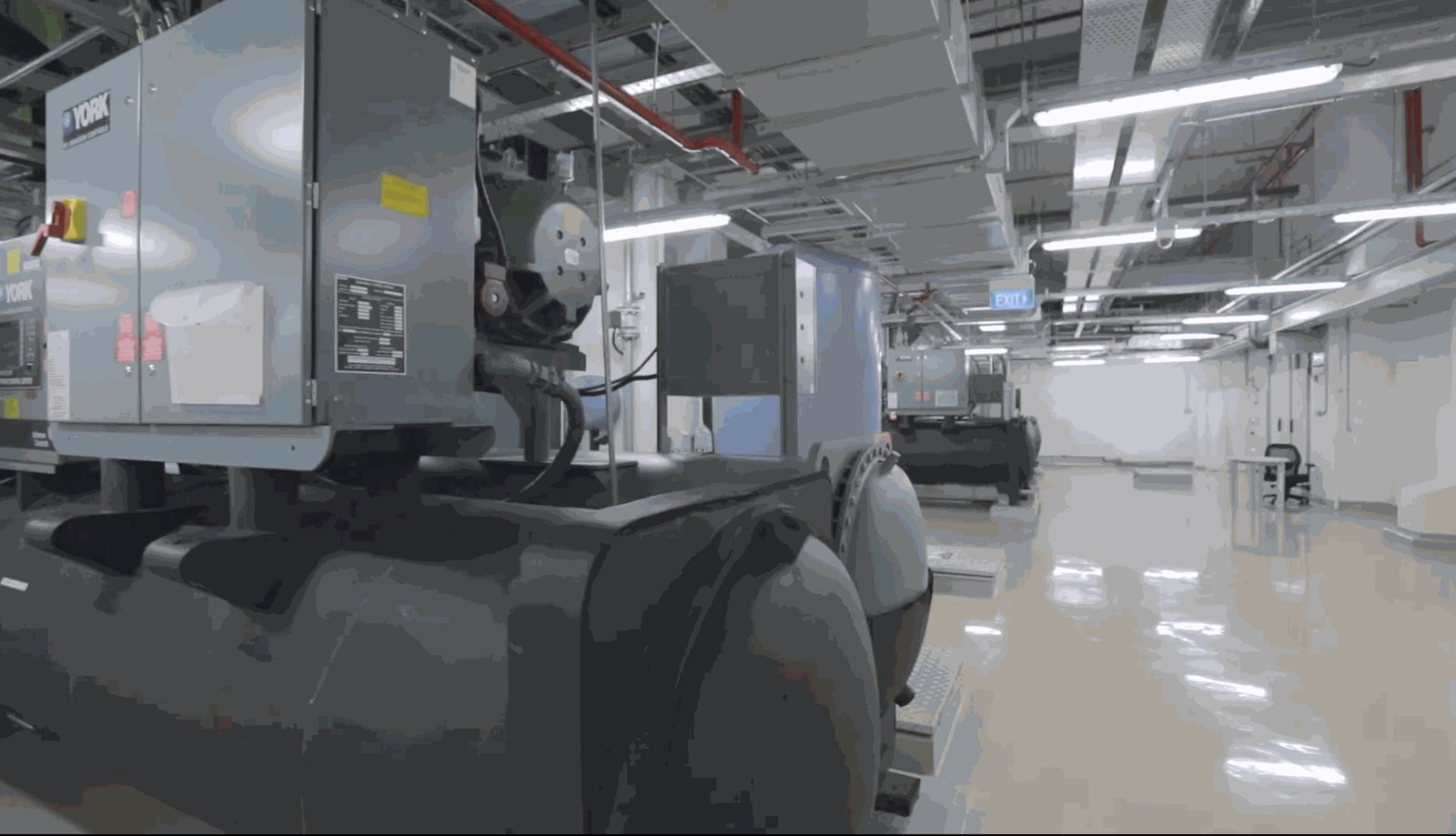 Chiller control equipment used in advanced cooling systems