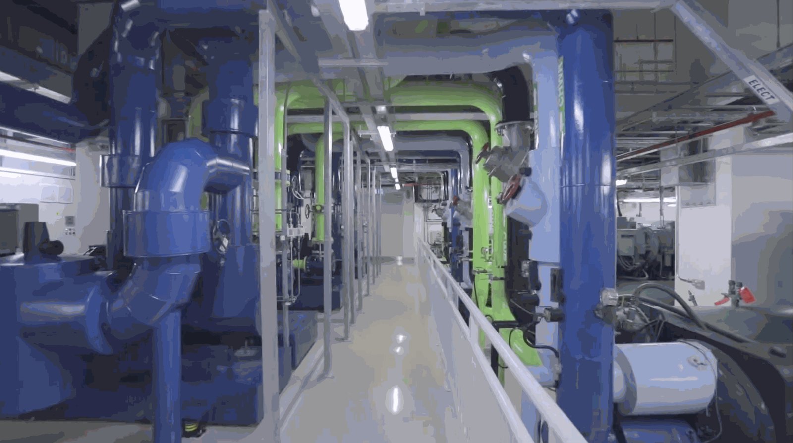 Water-cooled chiller used in advanced cooling systems